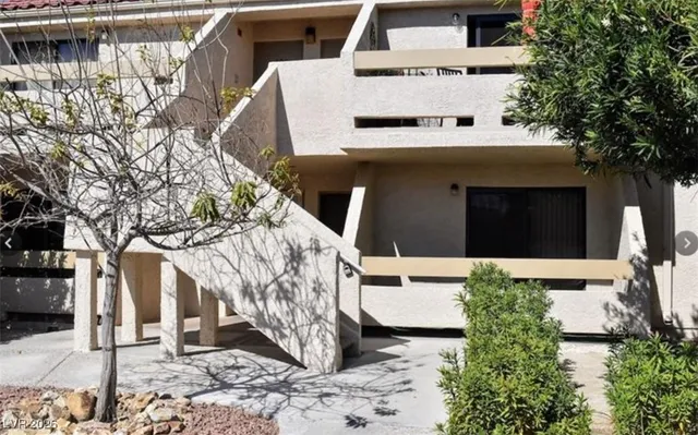 $800 | 3791 Desert Marina Drive, Unit 115, Laughlin, NV 89029