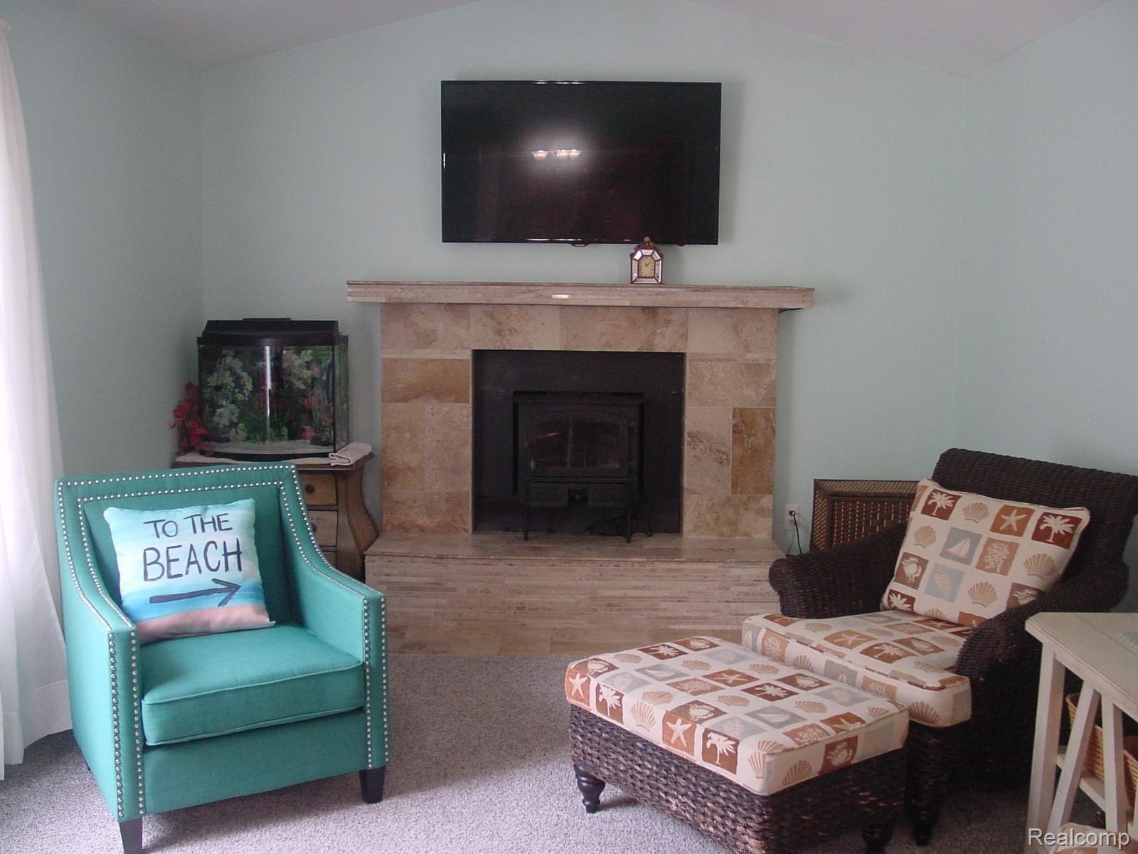 130 Chestnut Ridge Walled Lake, MI 48390 - Photo 10 of 32 familyroom.JPG