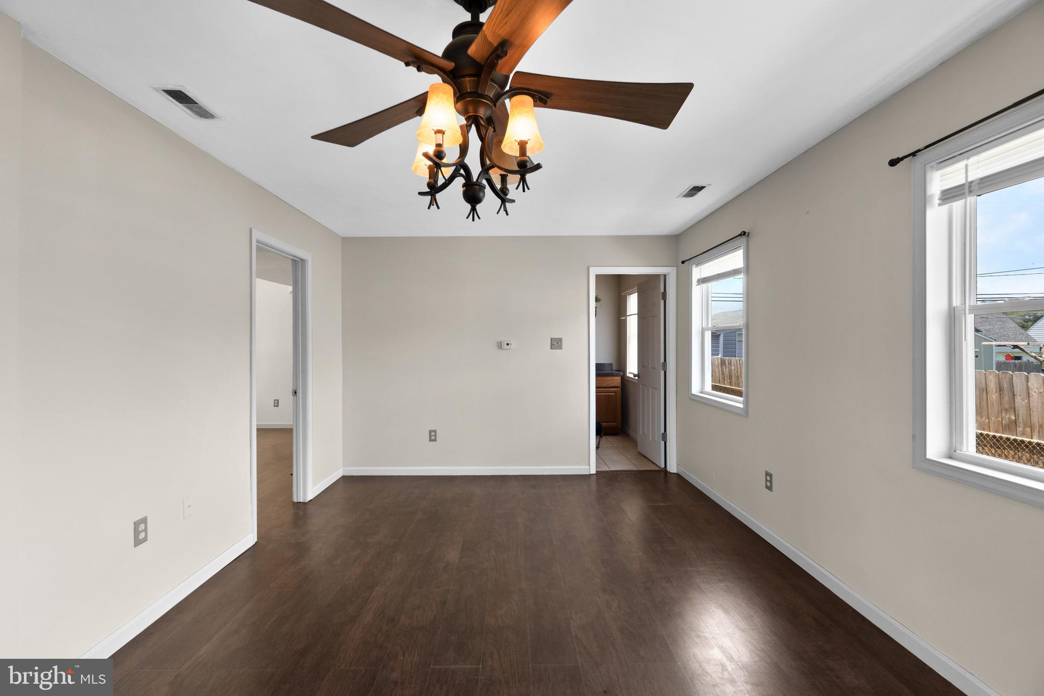 1712 Leslie Road Baltimore, MD 21222 - Photo 8 of 33 Dining Area