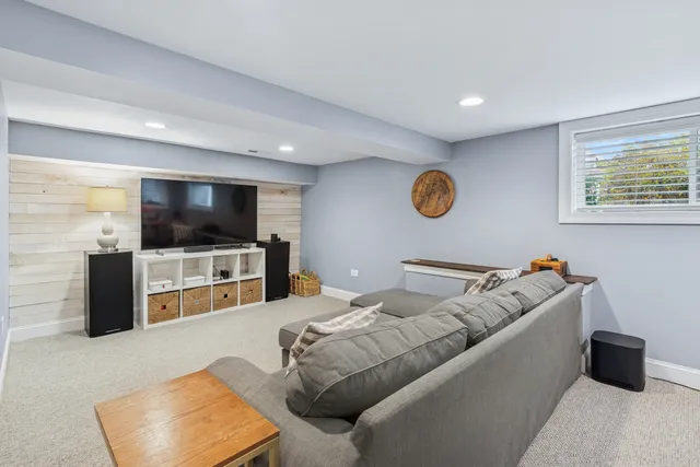 $639,900 | 6251 West Patterson Avenue, Chicago, IL 60634