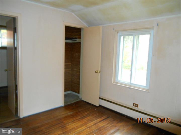 3301 Ford Road Bristol, PA 19007 - Photo 5 of 8 Gallery Image 5