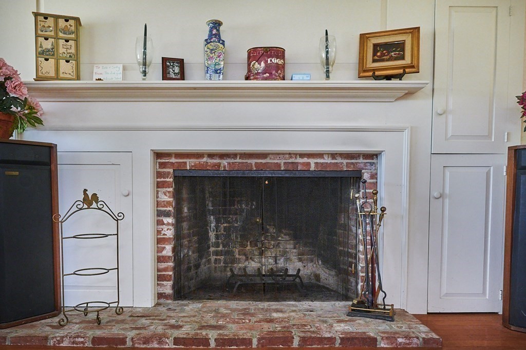 416 Bay Road Amherst, MA 01002 - Photo 10 of 42 a close view of a fireplace and utility room