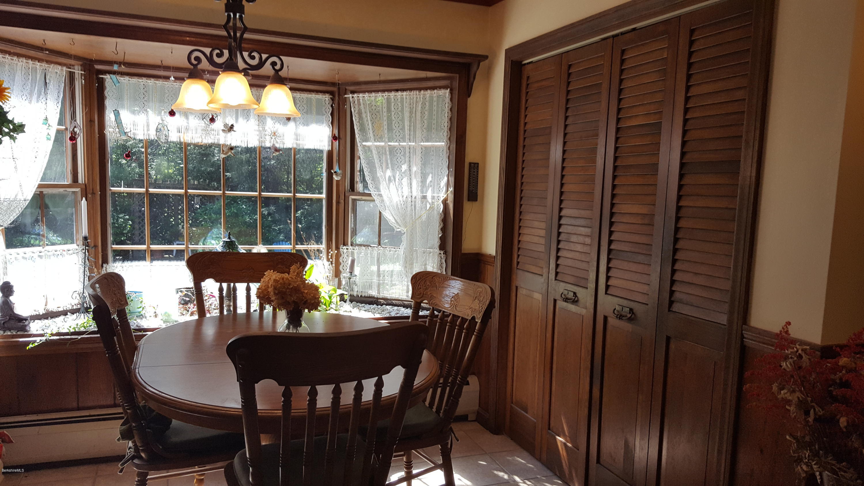 96 Shore Road Hinsdale, MA 01235 - Photo 12 of 67 Eat in kitchen bay window