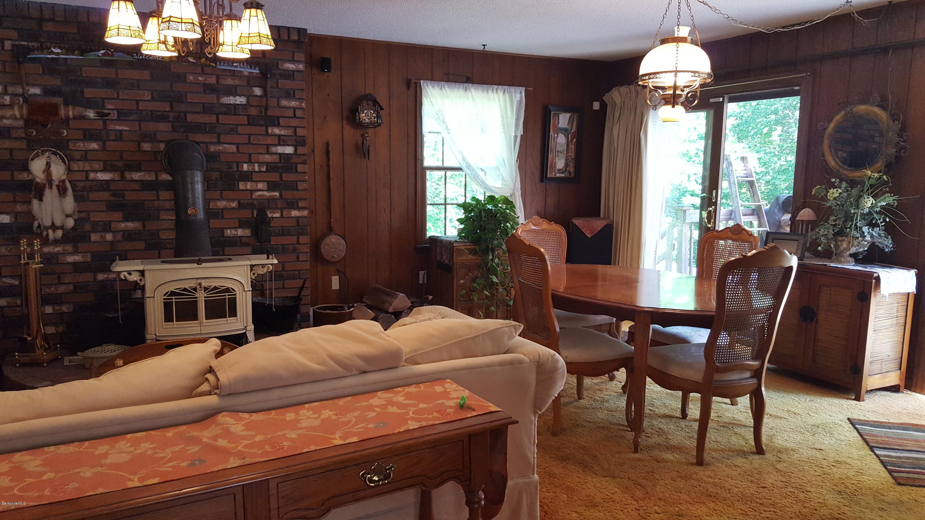 96 Shore Road Hinsdale, MA 01235 - Photo 9 of 67 Open dining area