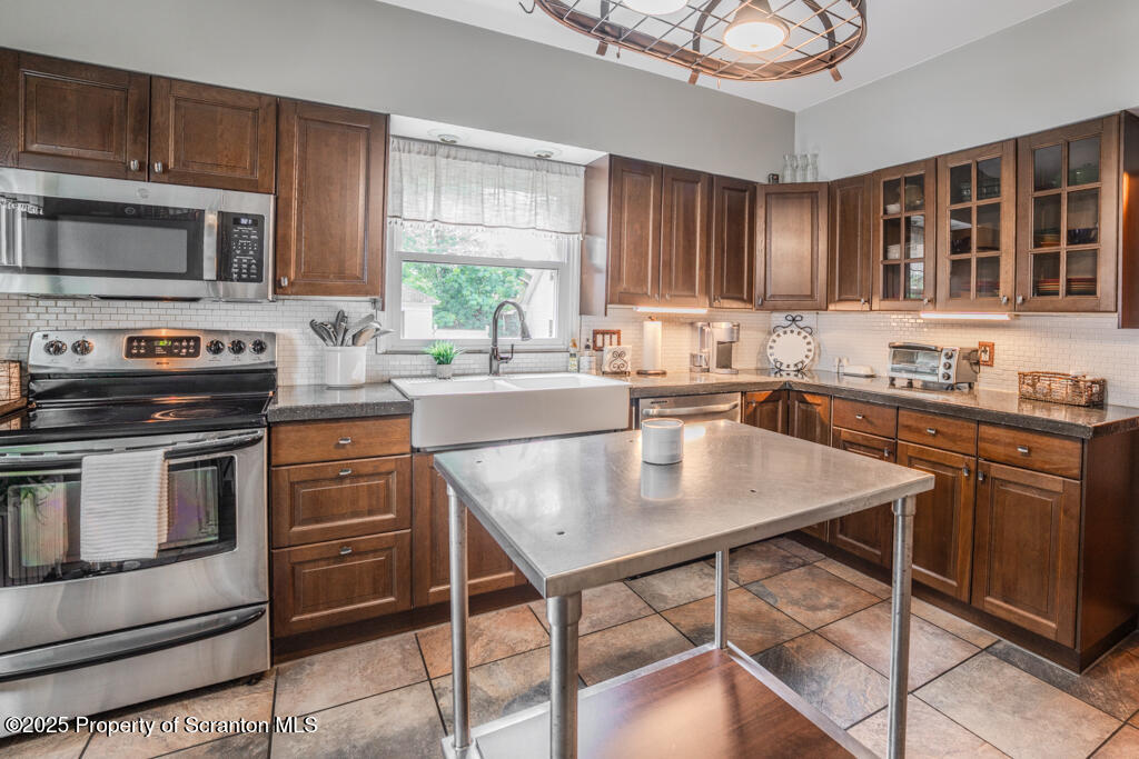2020 Rigg Street, Unit L 13 Dunmore, PA 18512 - Photo 16 of 37 7RV08995