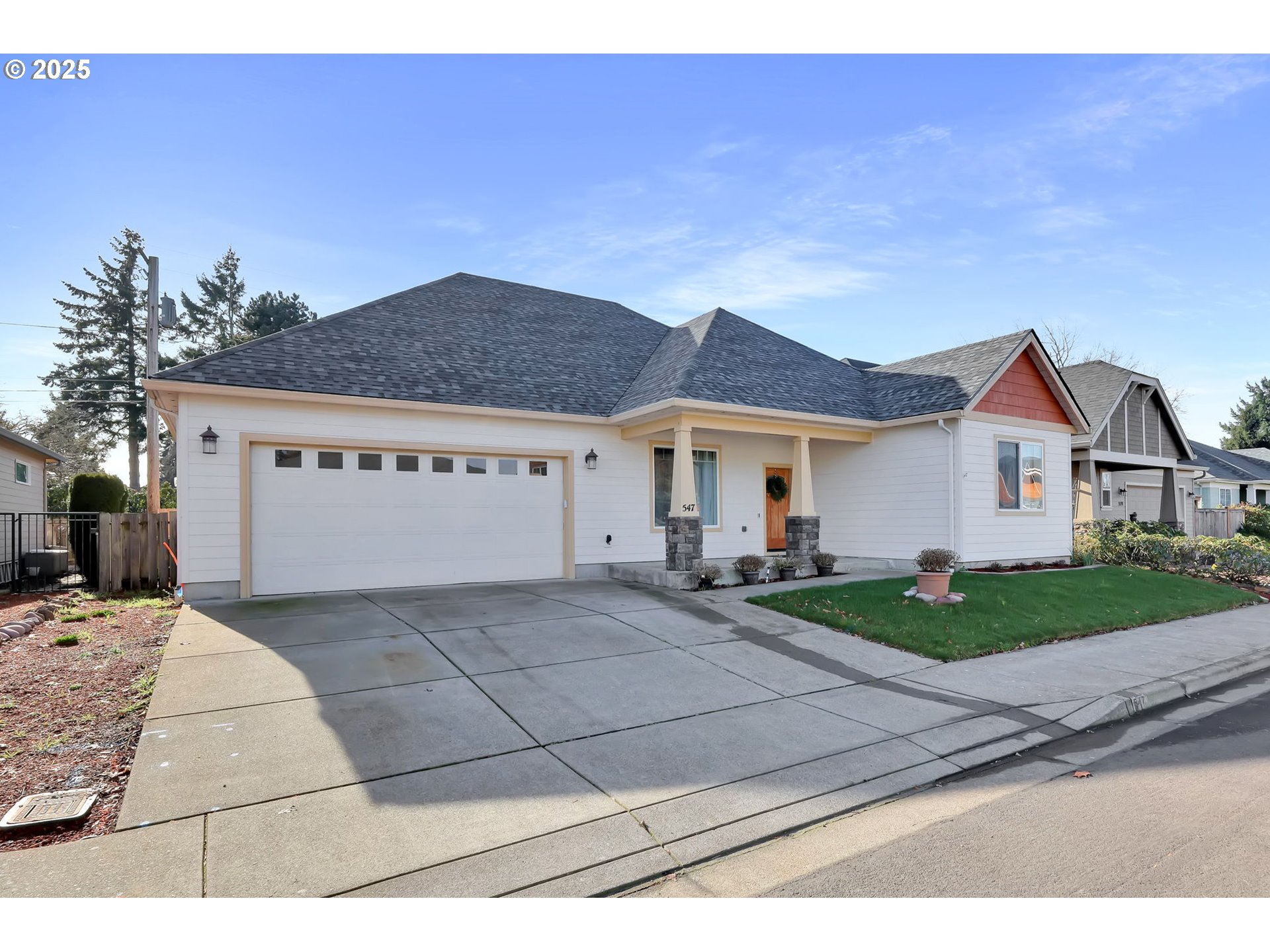 547 Ethan Court Springfield, OR 97477 - Photo 2 of 48 Gallery Image 2