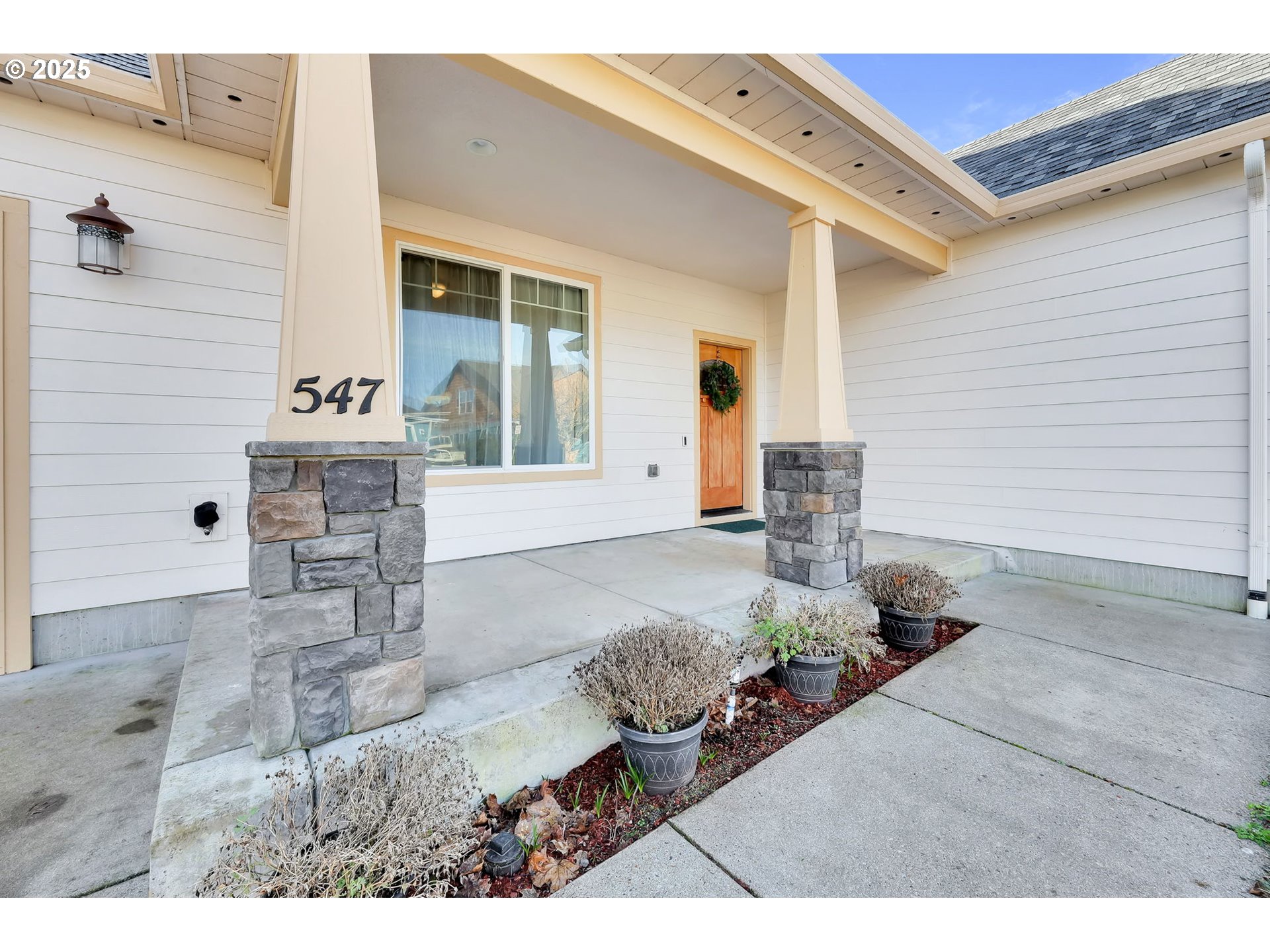 547 Ethan Court Springfield, OR 97477 - Photo 4 of 48 Gallery Image 4