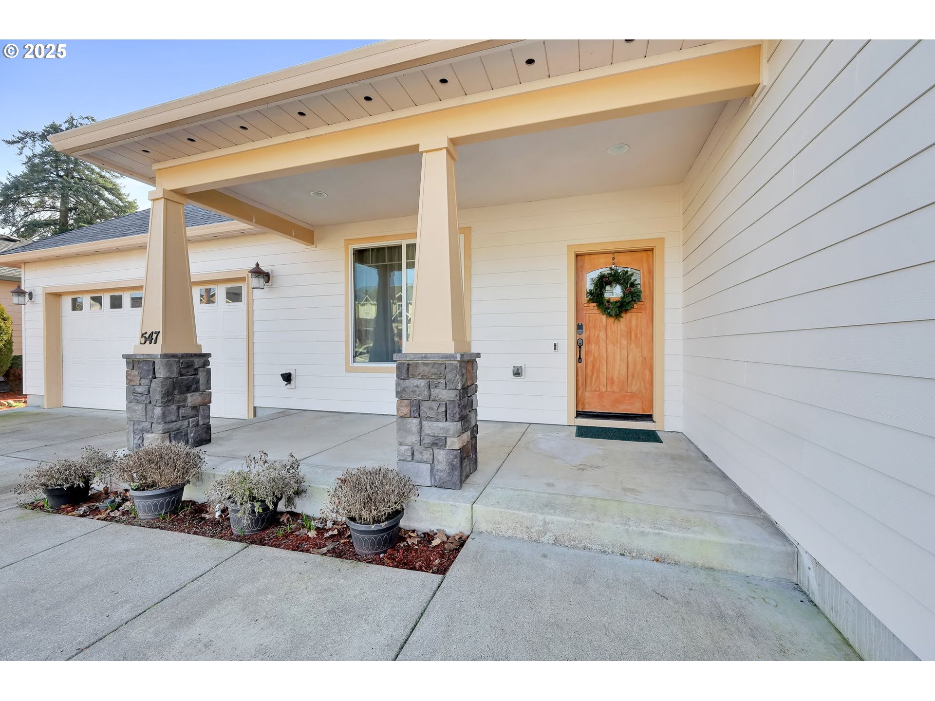 547 Ethan Court Springfield, OR 97477 - Photo 5 of 48 Gallery Image 5