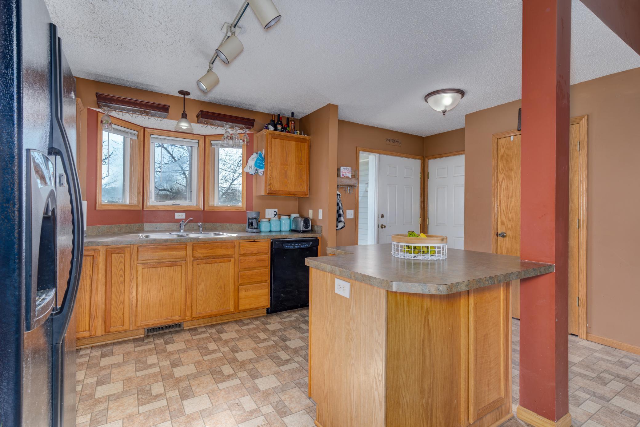 30722 Reed Avenue Shafer, MN 55074 - Photo 3 of 17 Gallery Image 3