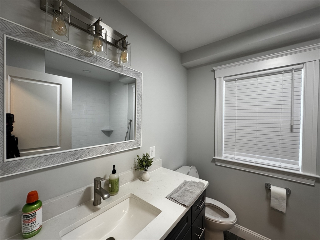 33 Hamilton Street, Unit 1 Medford, MA 02155 - Photo 9 of 16