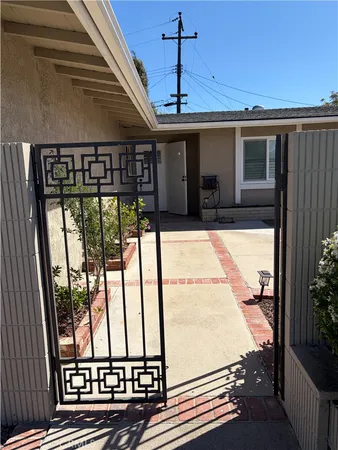 $4,500 | 7622 Don Drive, Huntington Beach, CA 92647