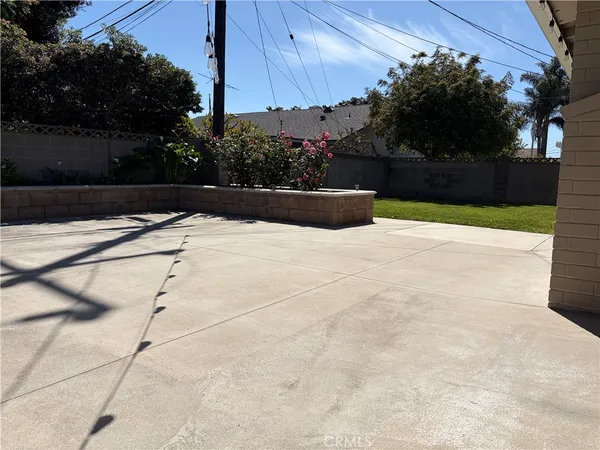 $4,500 | 7622 Don Drive, Huntington Beach, CA 92647