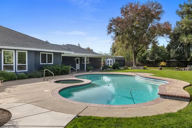 $980,000 | 10601 Isabel Hunter Court, Oakdale, CA 95361