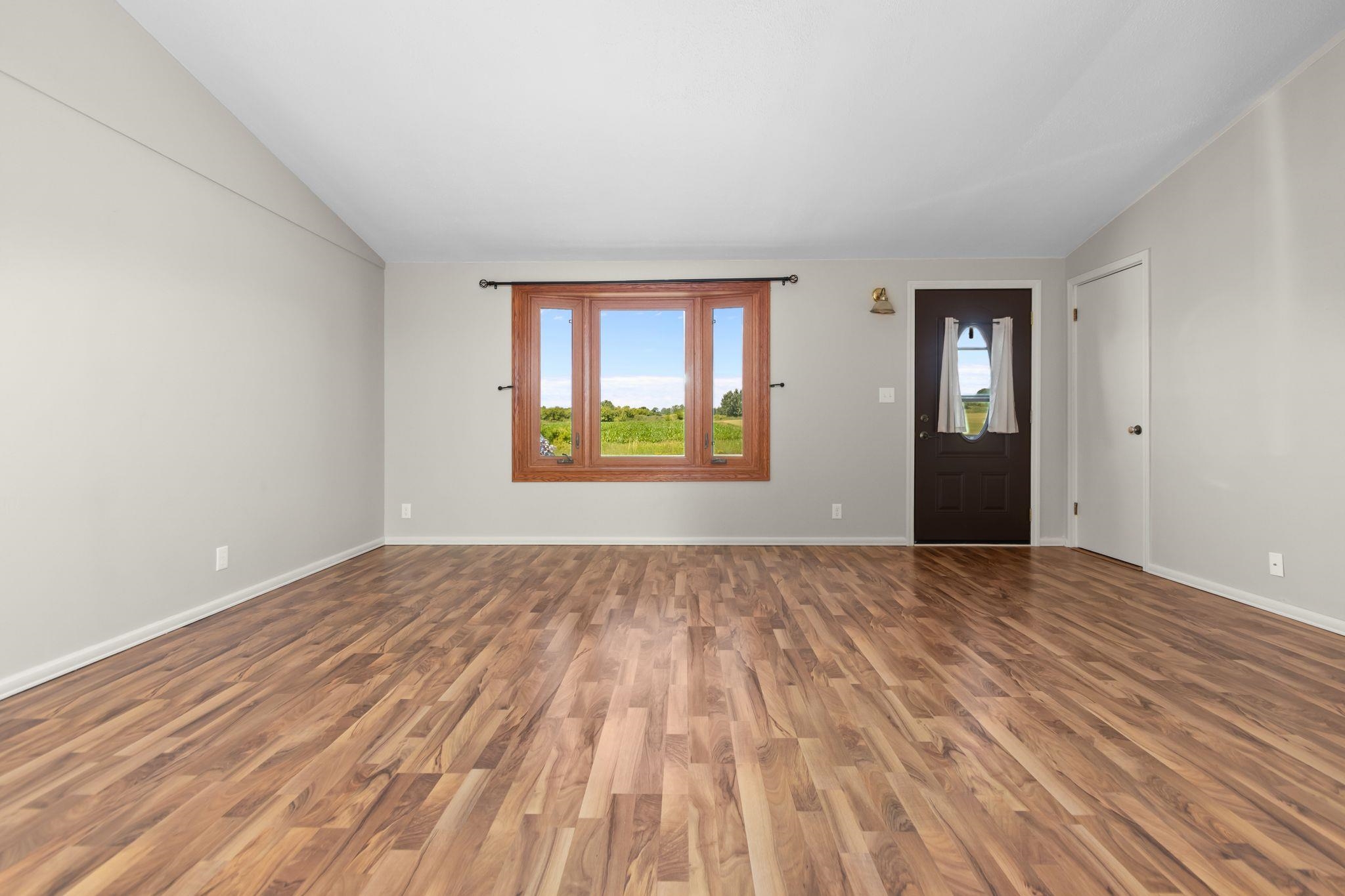 4400 County Rd T Oshkosh, WI 54904 - Photo 4 of 51