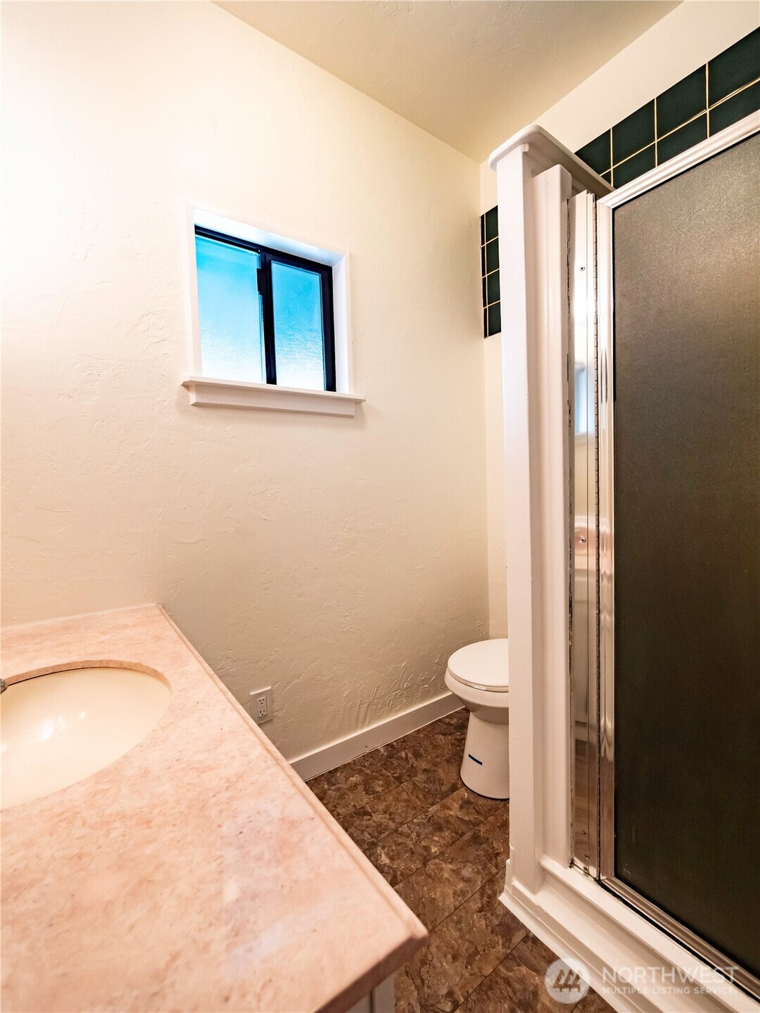 500 Mill Creek Road Southeast Shelton, WA 98584 - Photo 12 of 39 a bathroom with a toilet and a shower