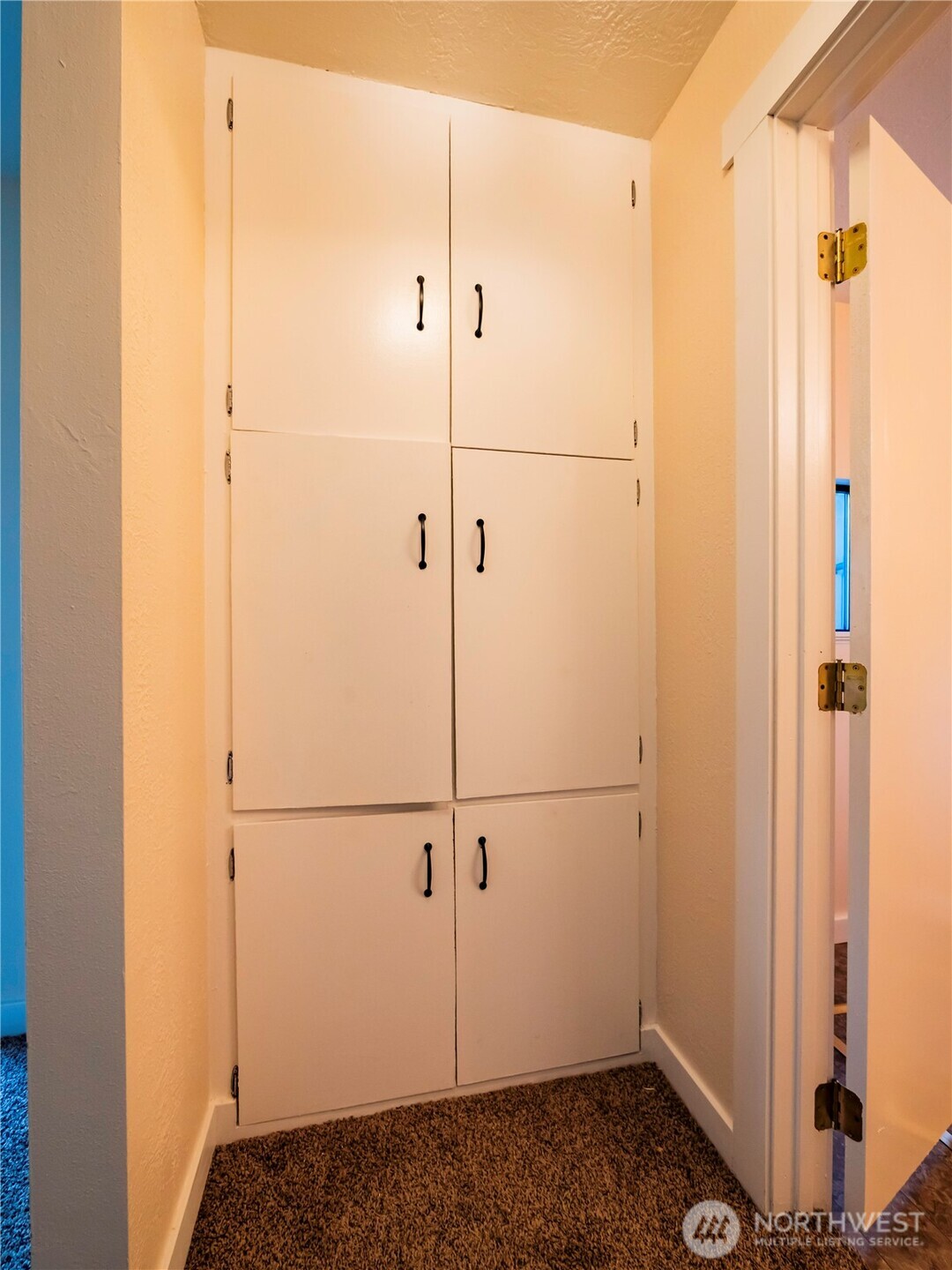 500 Mill Creek Road Southeast Shelton, WA 98584 - Photo 25 of 39 a bathroom with a shower
