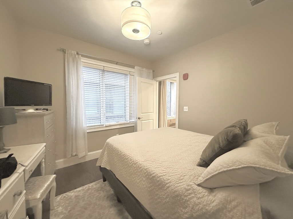 371 Main Street, Unit 7 Woburn, MA 01801 - Photo 5 of 8
