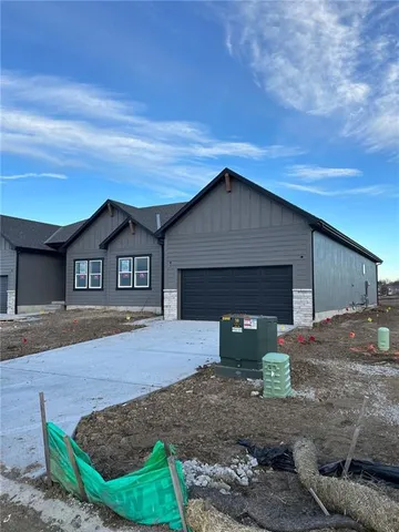 $336,695 | 1224 Southeast Windbreak Drive, Lee's Summit, MO 64081