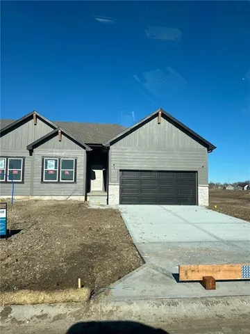 $329,950 | 1224 Southeast Windbreak Drive, Lee's Summit, MO 64081