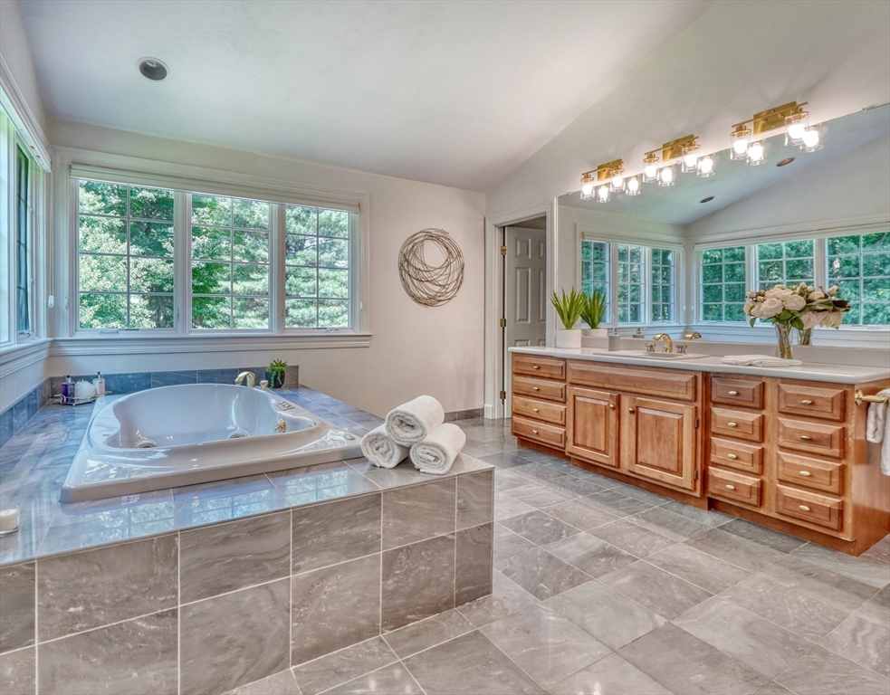 10 Garland Road Lincoln, MA 01773 - Photo 21 of 39