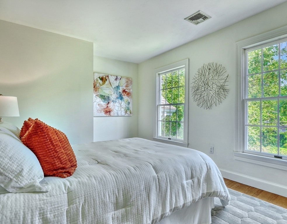 10 Garland Road Lincoln, MA 01773 - Photo 22 of 39