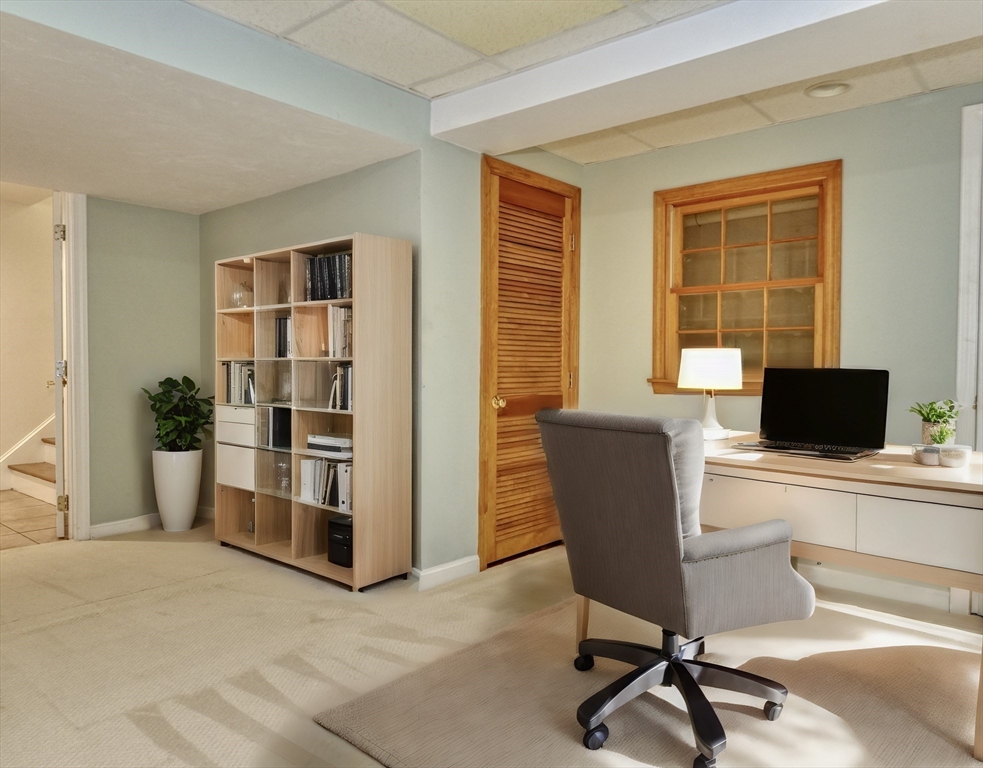 10 Garland Road Lincoln, MA 01773 - Photo 33 of 39