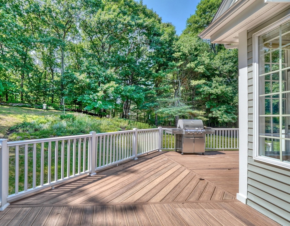 10 Garland Road Lincoln, MA 01773 - Photo 34 of 39