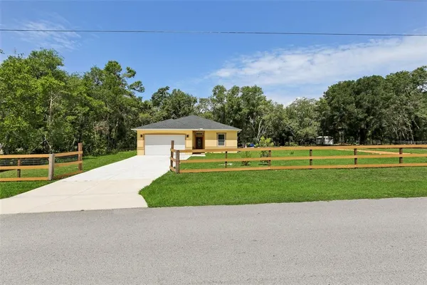 $520,000 | 33433 Loop Court, Webster, FL 33597