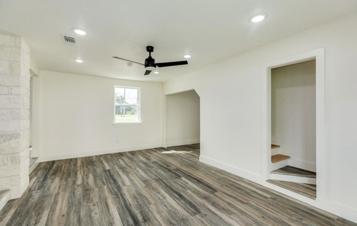 1200 Gifford Lane Angleton, TX 77515 - Photo 17 of 26