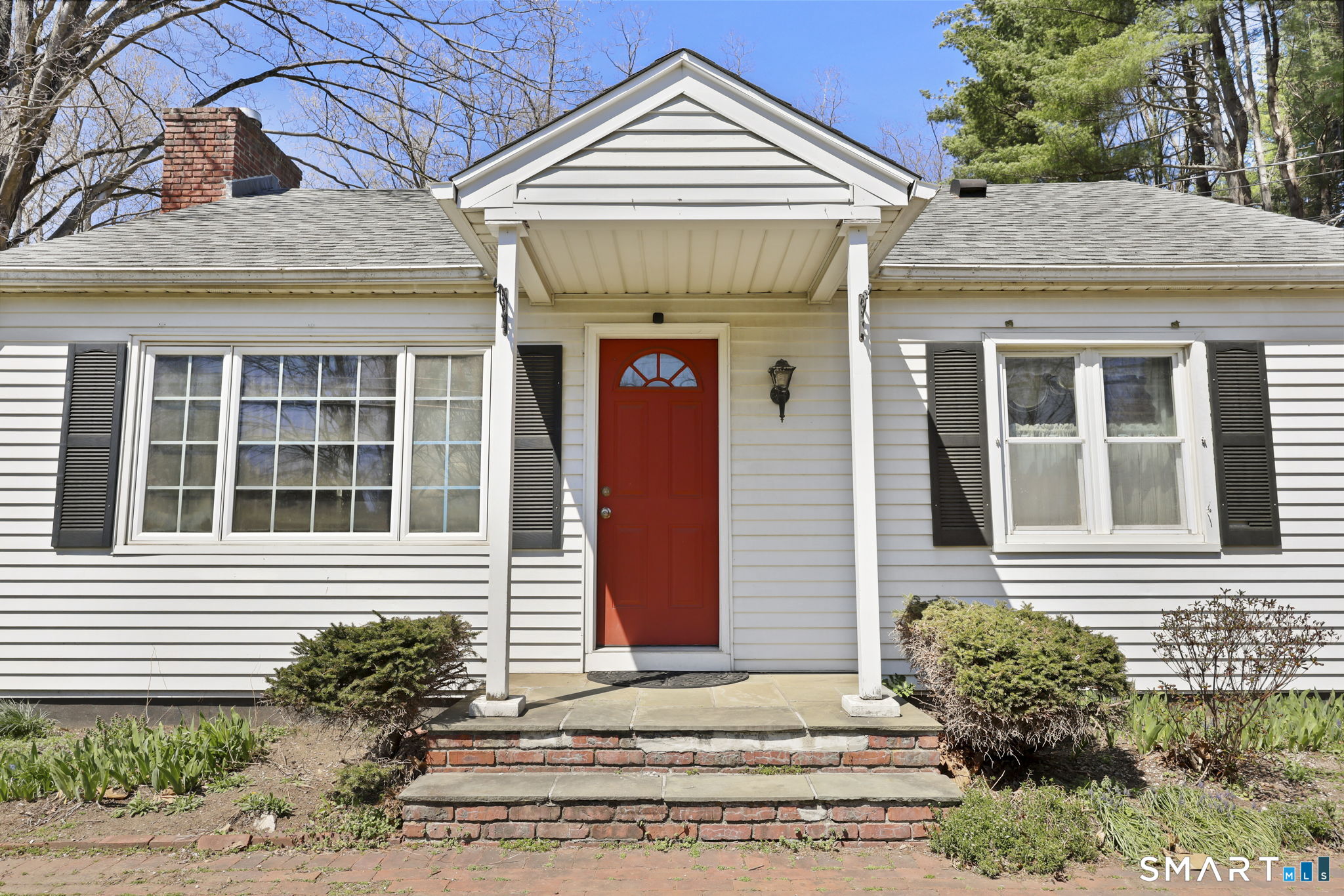 27 Lanesville Road New Milford, CT 06776 - Photo 3 of 38 a front view of a house