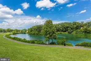 $2,000 | 14 Docena Court, Gaithersburg, MD 20886