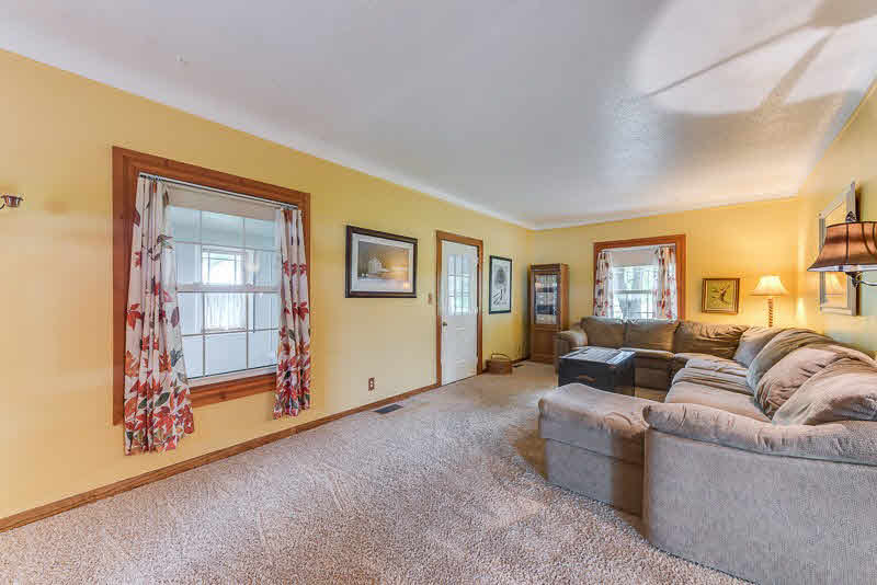 1835 East Chip Road Kawkawlin, MI 48631 - Photo 12 of 24