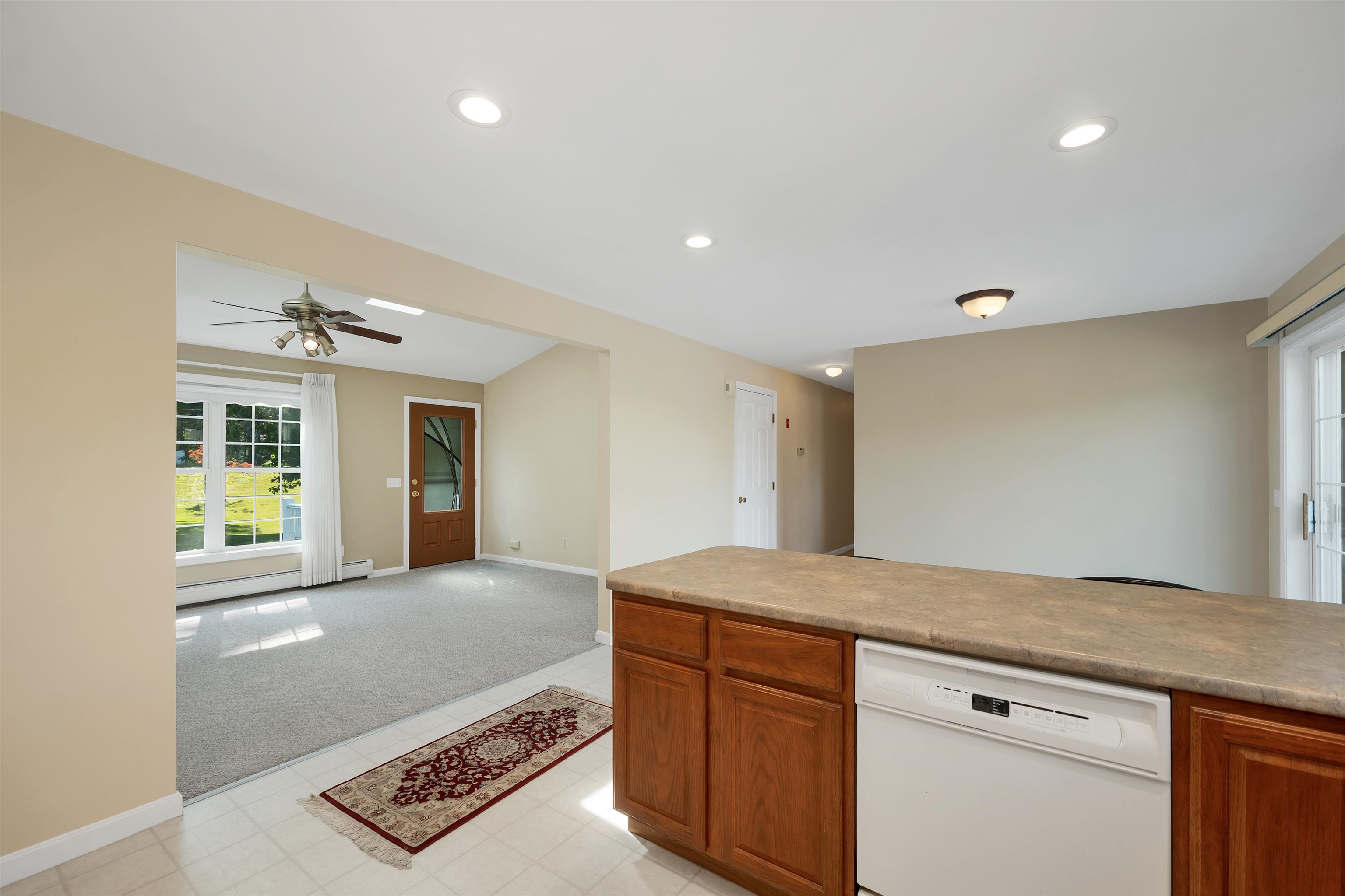 84 Fremont Road Raymond, NH 03077 - Photo 15 of 43