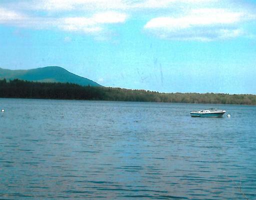 Waterfront/Dock/Pier. Serene lake...