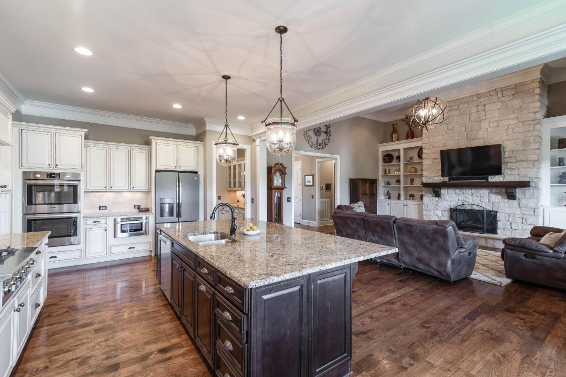 2172 Hartland Road Franklin, TN 37069 - Photo 13 of 31 Gallery Image 13