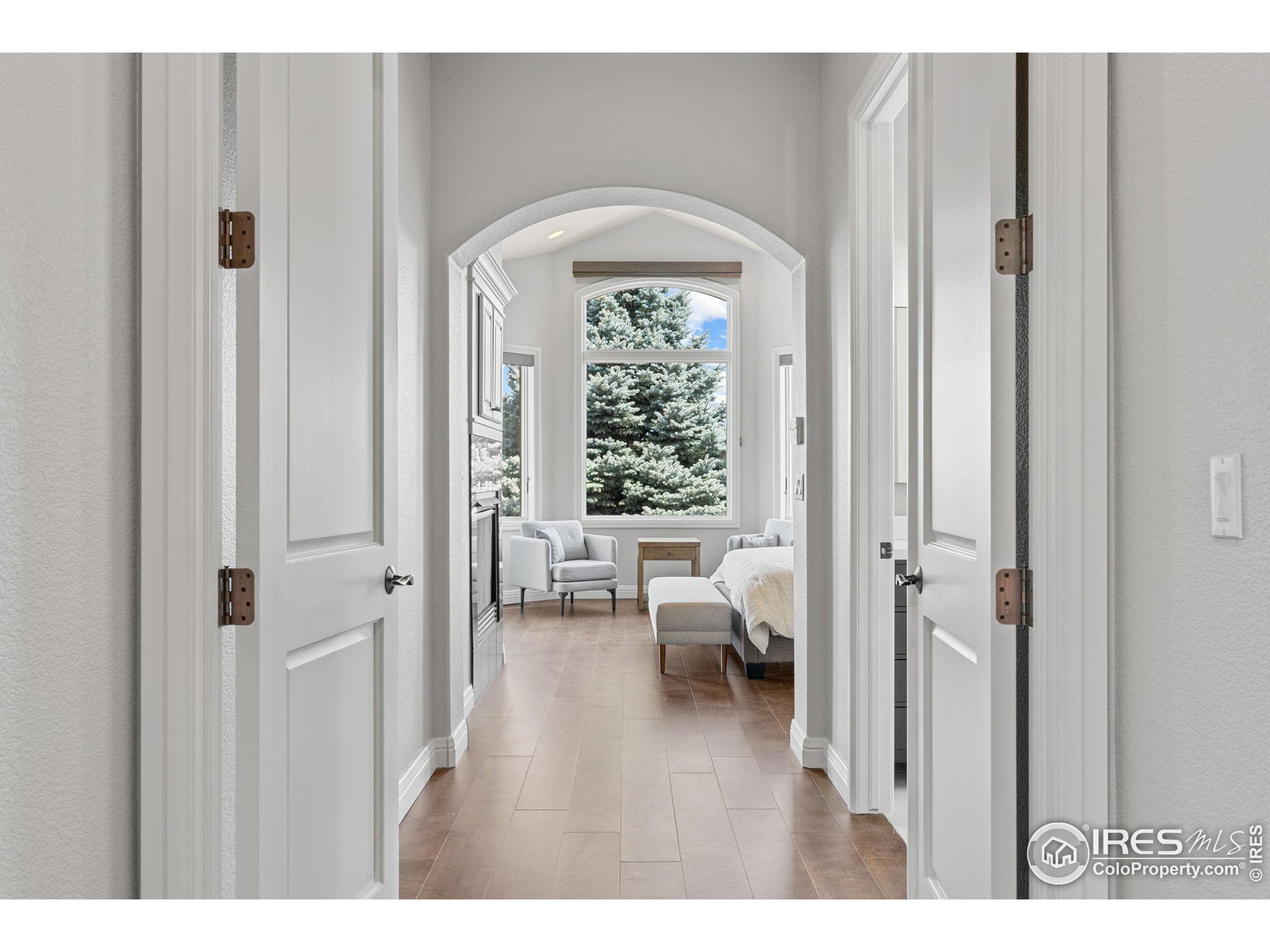 6557 Legend Ridge Trail Niwot, CO 80503 - Photo 17 of 42 a very nice looking room with a large window