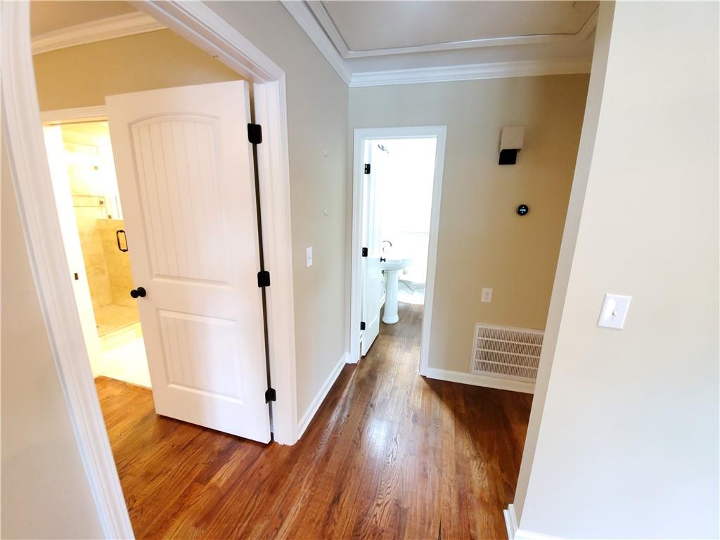 2178 Ridgedale Road Northeast Atlanta, GA 30317 - Photo 10 of 29 Gallery Image 10