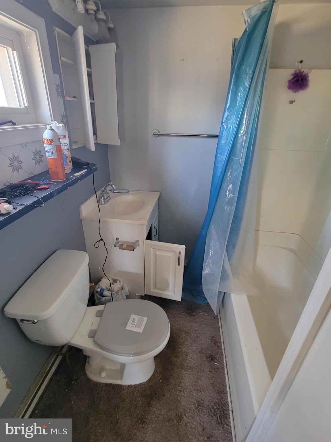 811 Washington Avenue Croydon, PA 19021 - Photo 16 of 35 a bathroom with a sink and a mirror