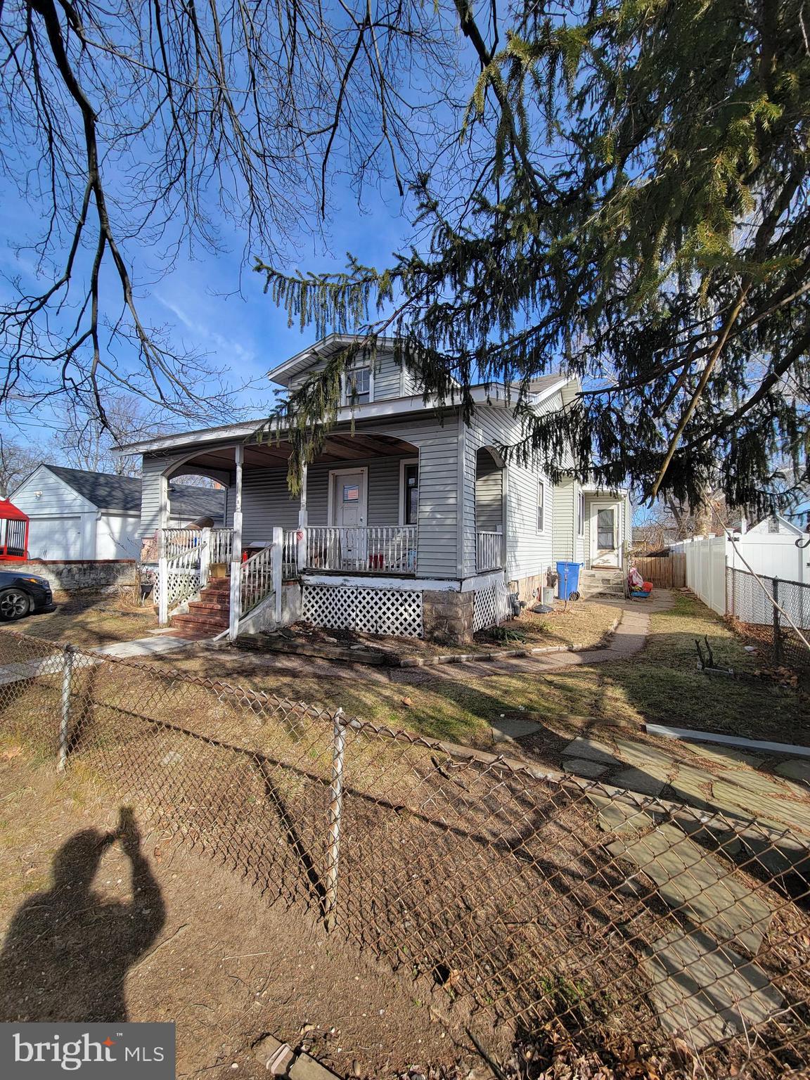811 Washington Avenue Croydon, PA 19021 - Photo 4 of 35 a view of a street with sitting area