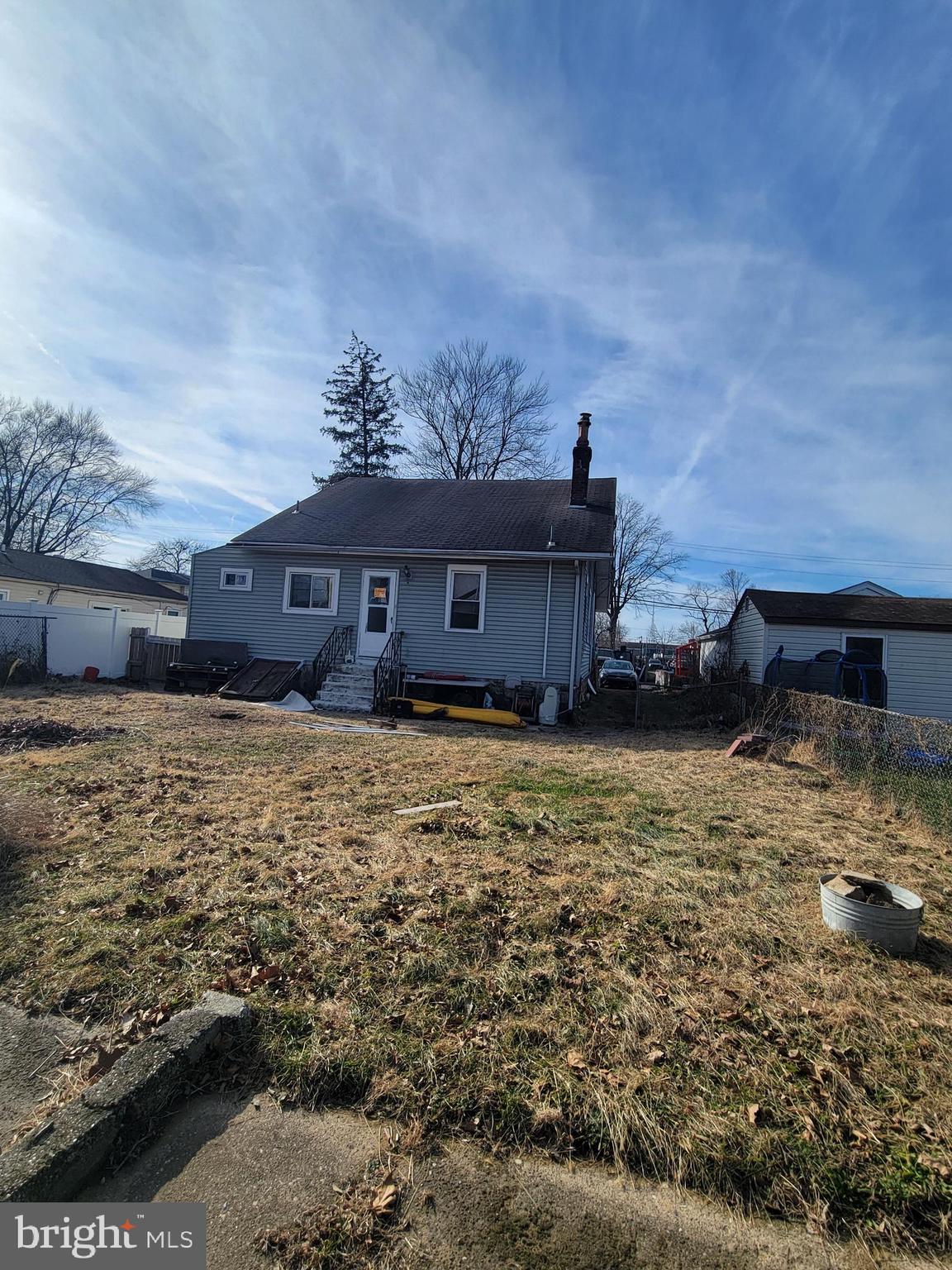 811 Washington Avenue Croydon, PA 19021 - Photo 10 of 35 a front view of a house with a yard