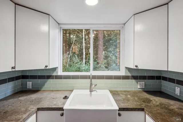 $649,000 | 17506 Summit Avenue, Guerneville, CA 95446