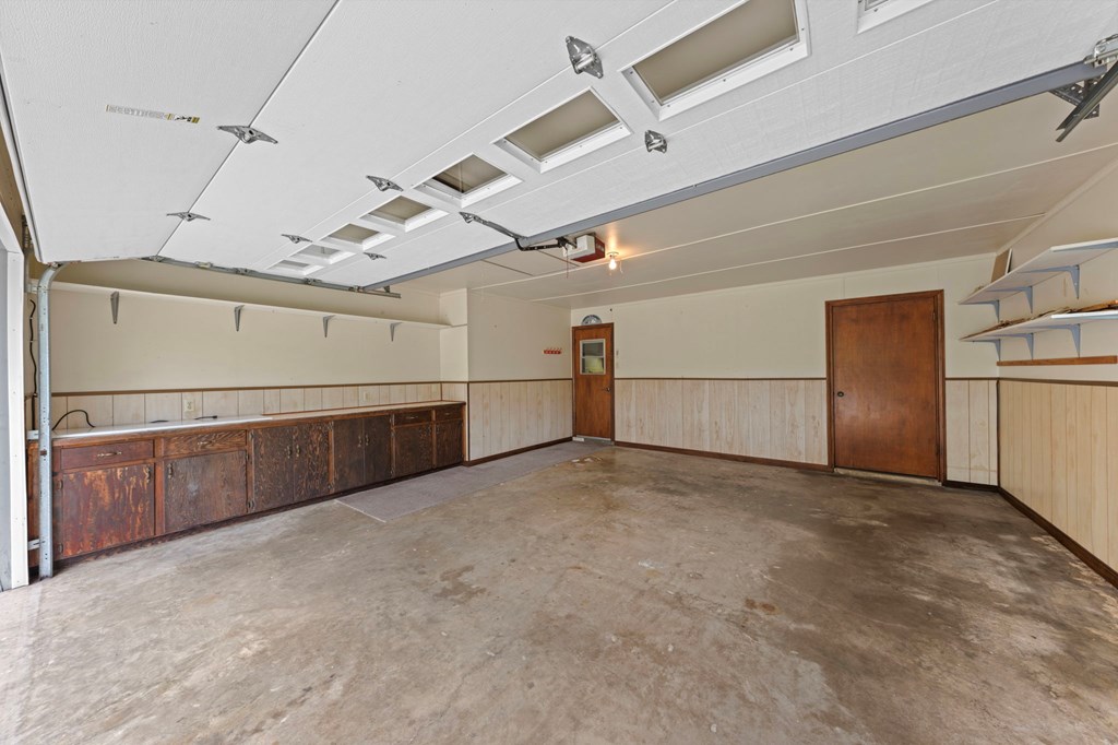 133 Oak Way Kerrville, TX 78028 - Photo 19 of 26 a view of a garage