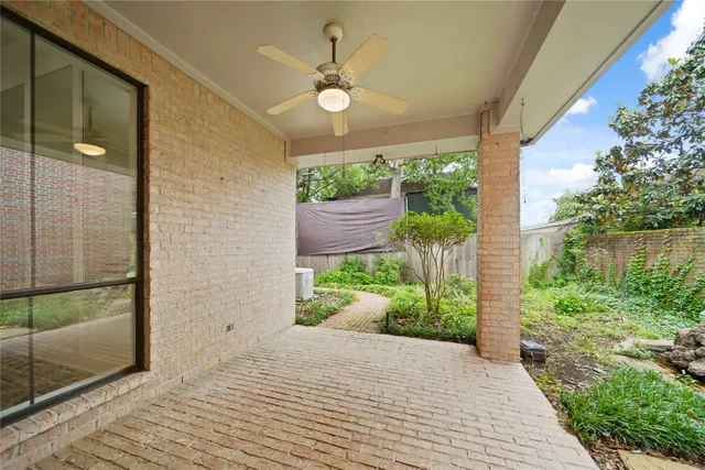 $300,000 | 120 Summerwood Street, Beaumont, TX 77706
