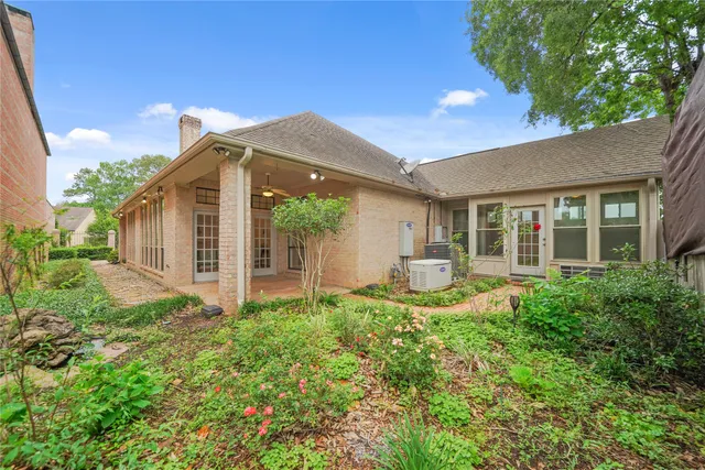 $300,000 | 120 Summerwood Street, Beaumont, TX 77706