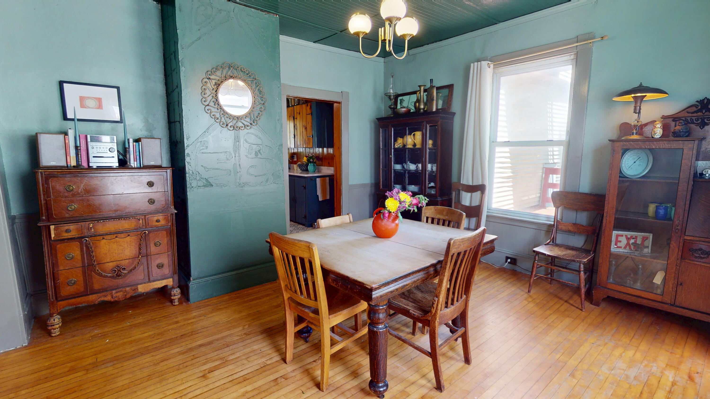 19 Russell Street Bangor, ME 04401 - Photo 5 of 33 5