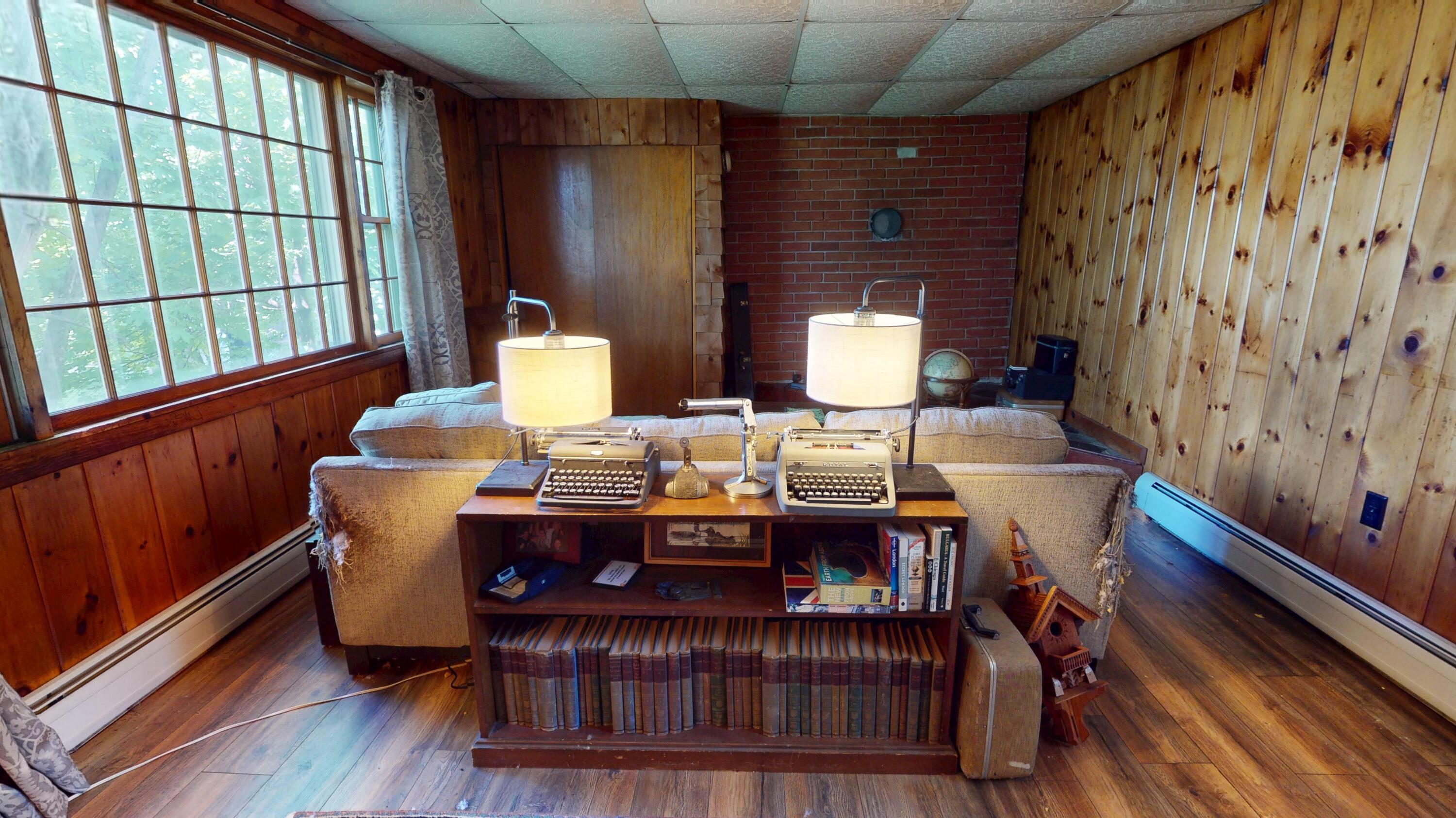 19 Russell Street Bangor, ME 04401 - Photo 9 of 33 8a