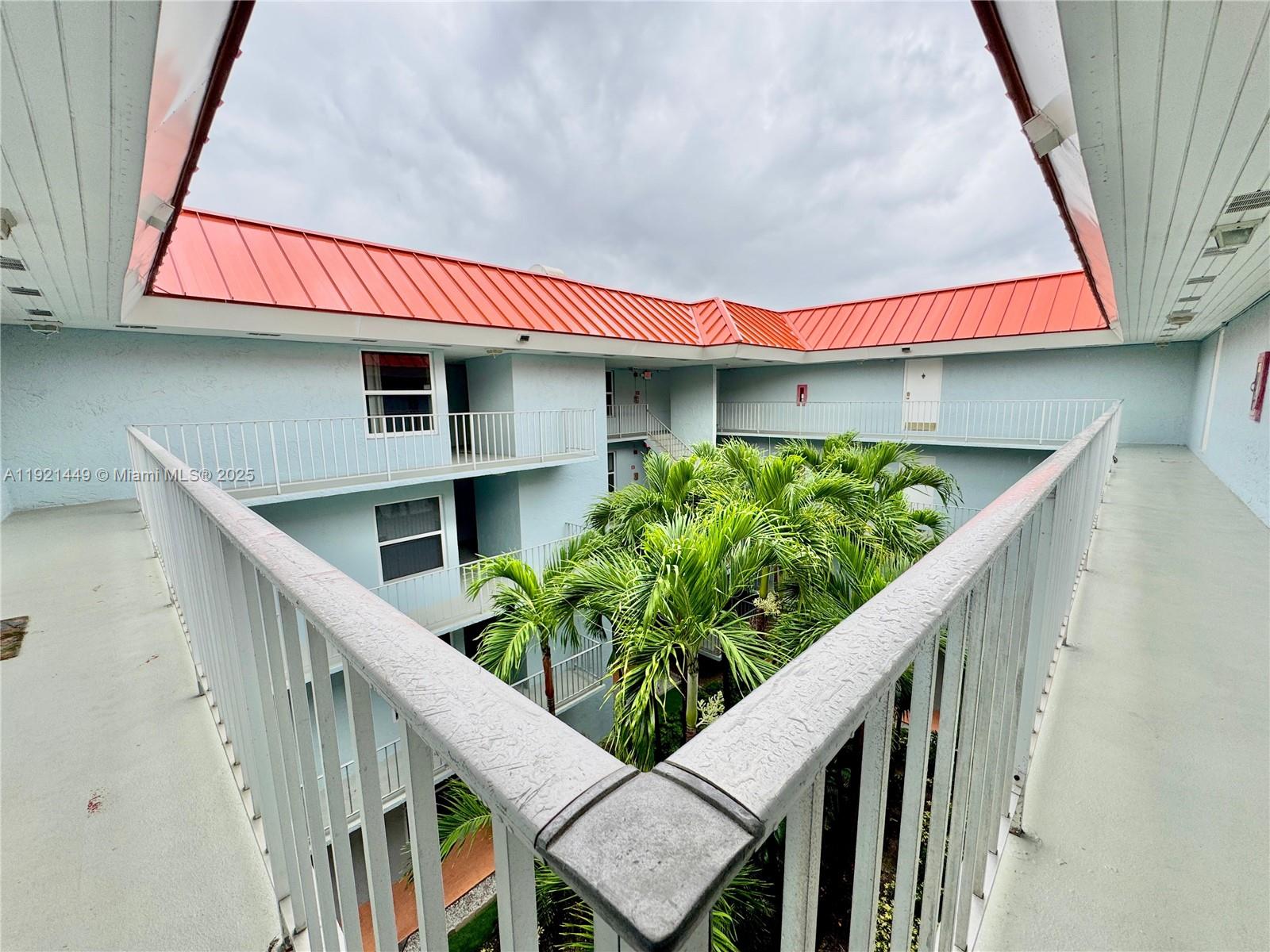 505 South Pine Island Road, Unit 407B Plantation, FL 33324 - Photo 18 of 23 a house view with outdoor space