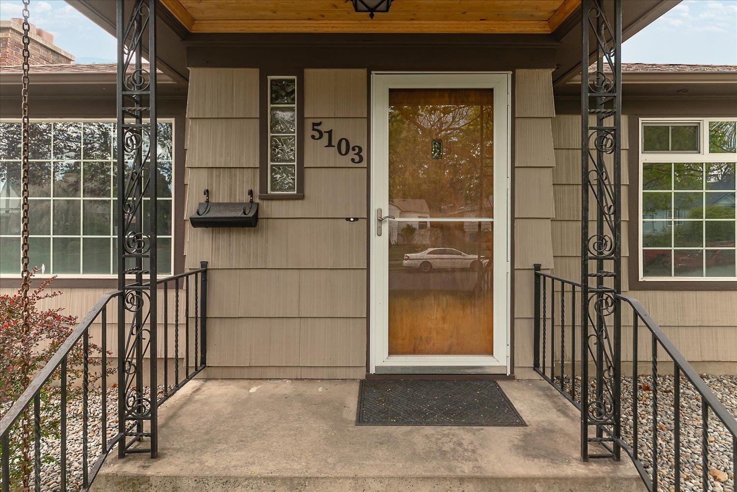 5103 North Post Street Spokane, WA 99205 - Photo 6 of 49