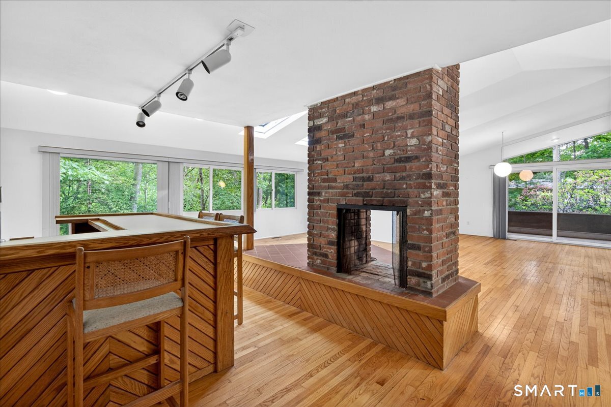 454 Old Cellar Road Orange, CT 06477 - Photo 19 of 40
