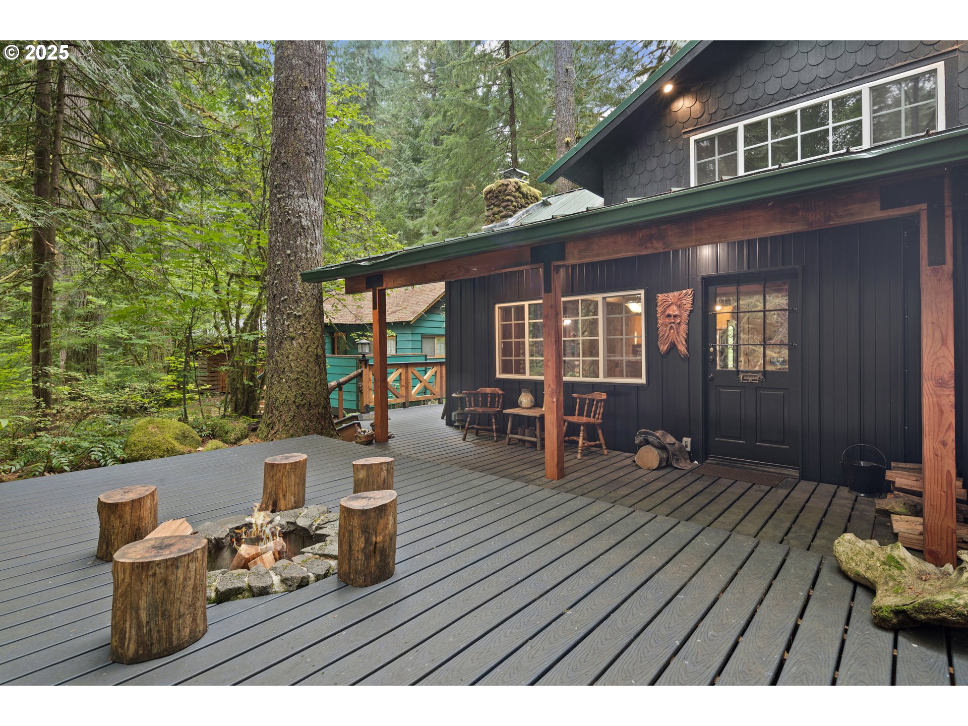 27172 East Marion Road Rhododendron, OR 97049 - Photo 33 of 48 a house view with a seating space